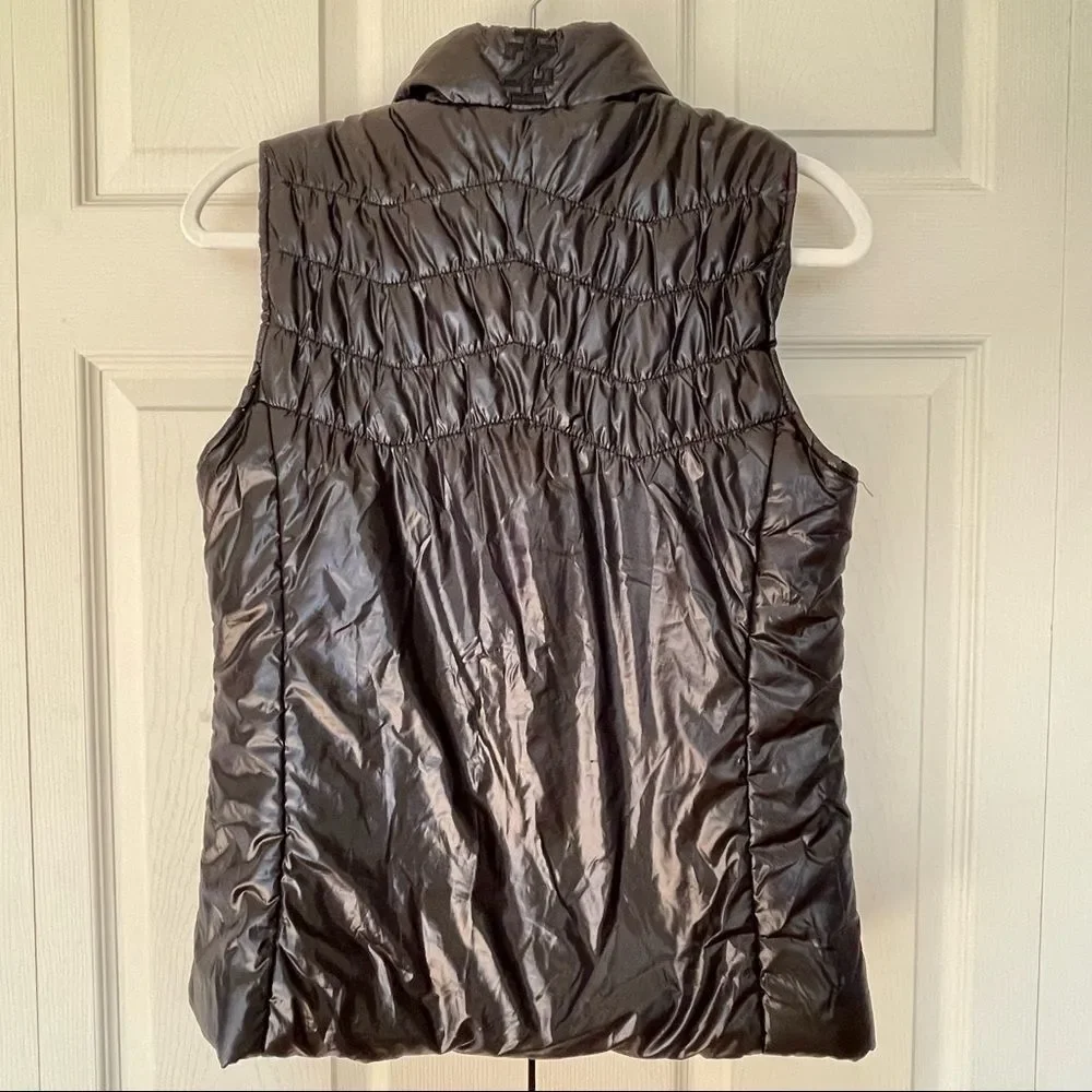IZOD black puff vest, size S